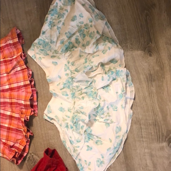 Mini skirts - Picture 2 of 7